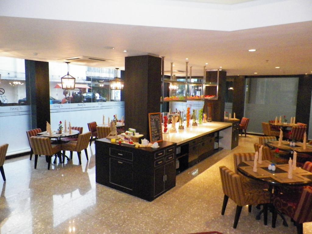 D'Best Hotel Pasar Baru Bandung Kültér fotó